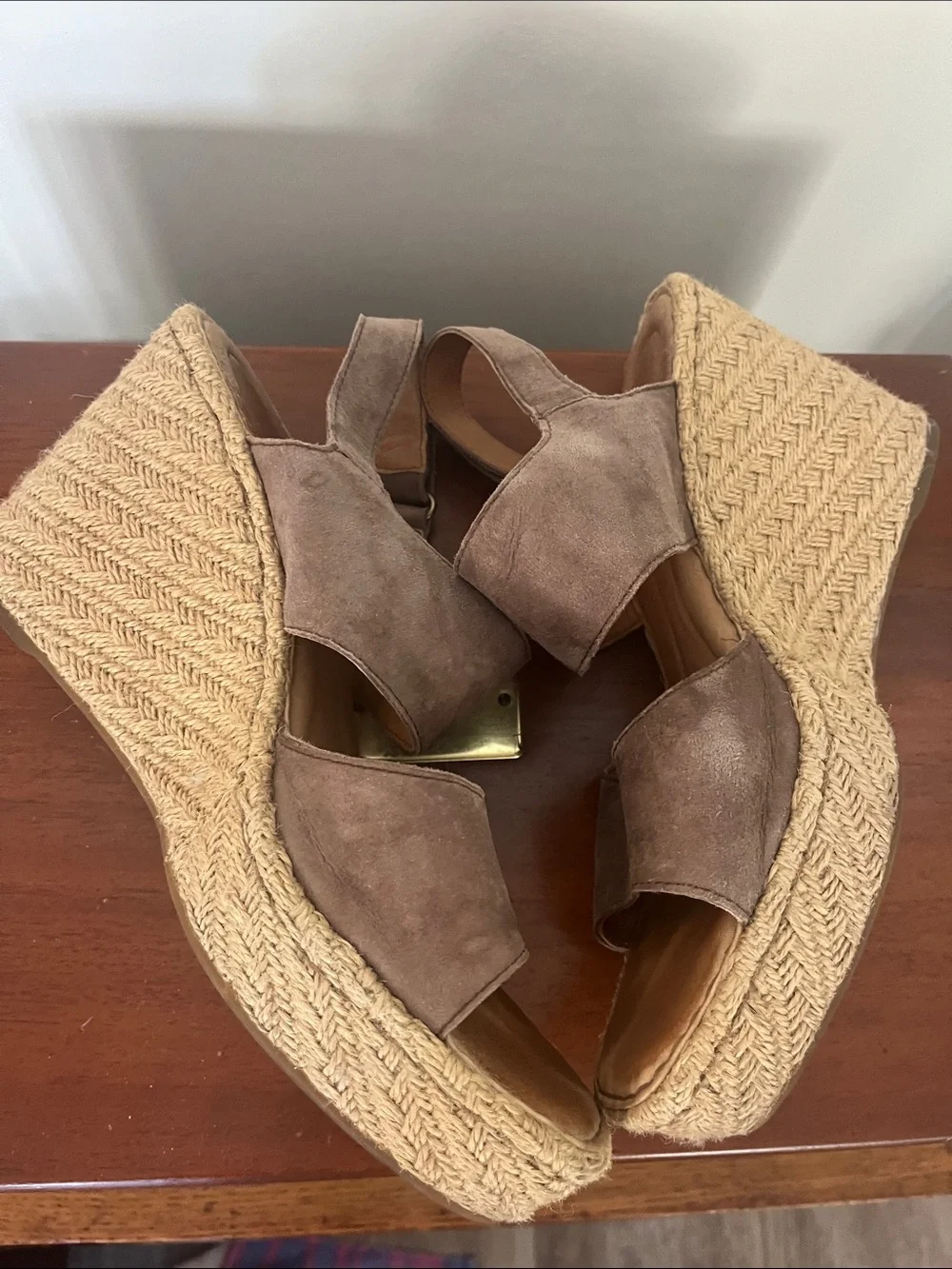 Born taupe suede